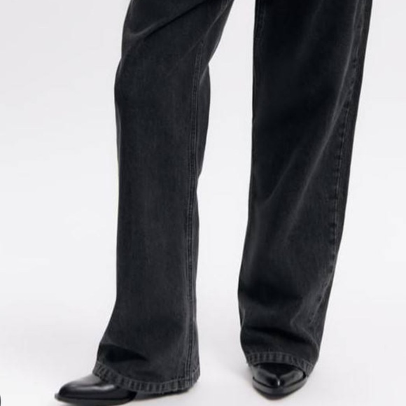 ZARA Pleated Boyfriend Relaxed Jeans BNWT - Picture 2 of 7